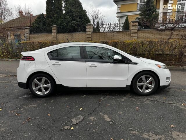 Белый Шевроле Вольт, объемом двигателя 1.4 л и пробегом 171 тыс. км за 10690 $, фото 5 на Automoto.ua