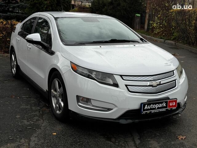Белый Шевроле Вольт, объемом двигателя 1.4 л и пробегом 171 тыс. км за 10690 $, фото 2 на Automoto.ua