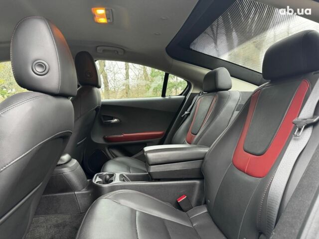 Белый Шевроле Вольт, объемом двигателя 1.4 л и пробегом 171 тыс. км за 10690 $, фото 12 на Automoto.ua