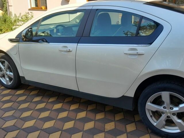 Белый Шевроле Вольт, объемом двигателя 1.4 л и пробегом 184 тыс. км за 10000 $, фото 13 на Automoto.ua