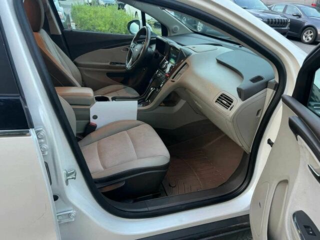 Белый Шевроле Вольт, объемом двигателя 1.4 л и пробегом 81 тыс. км за 1900 $, фото 8 на Automoto.ua