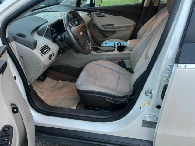 Белый Шевроле Вольт, объемом двигателя 1.4 л и пробегом 81 тыс. км за 1900 $, фото 9 на Automoto.ua