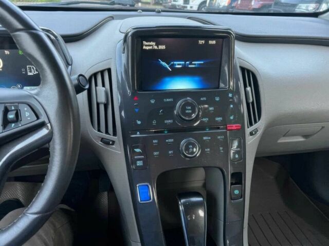 Білий Шевроле Вольт, об'ємом двигуна 1.4 л та пробігом 88 тис. км за 10000 $, фото 9 на Automoto.ua