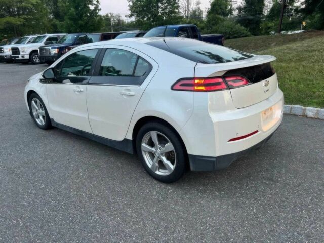 Білий Шевроле Вольт, об'ємом двигуна 1.4 л та пробігом 88 тис. км за 10000 $, фото 6 на Automoto.ua