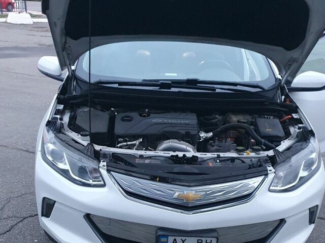Білий Шевроле Вольт, об'ємом двигуна 1.5 л та пробігом 93 тис. км за 15300 $, фото 4 на Automoto.ua