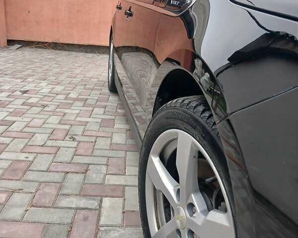Черный Шевроле Вольт, объемом двигателя 1.4 л и пробегом 220 тыс. км за 10600 $, фото 2 на Automoto.ua