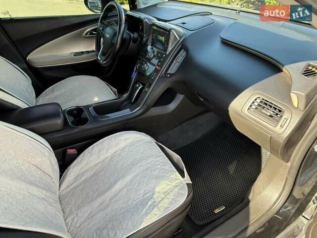 Черный Шевроле Вольт, объемом двигателя 0 л и пробегом 256 тыс. км за 8700 $, фото 55 на Automoto.ua