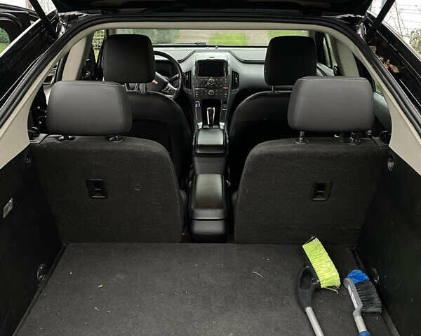 Черный Шевроле Вольт, объемом двигателя 1.4 л и пробегом 207 тыс. км за 11111 $, фото 13 на Automoto.ua