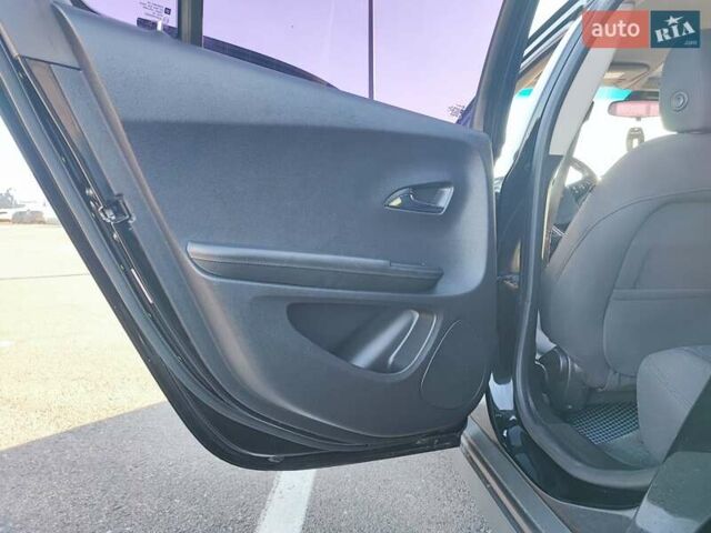 Черный Шевроле Вольт, объемом двигателя 1.4 л и пробегом 169 тыс. км за 9300 $, фото 10 на Automoto.ua