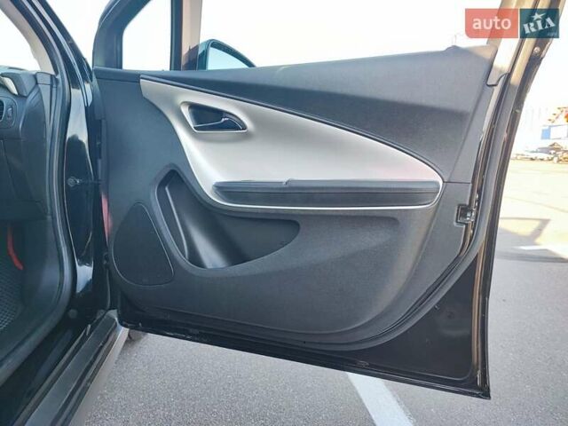 Черный Шевроле Вольт, объемом двигателя 1.4 л и пробегом 169 тыс. км за 9300 $, фото 20 на Automoto.ua