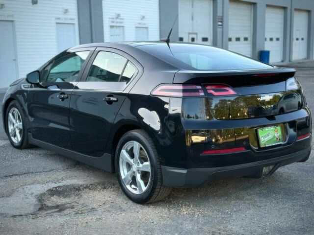 Черный Шевроле Вольт, объемом двигателя 1.4 л и пробегом 88 тыс. км за 2000 $, фото 4 на Automoto.ua