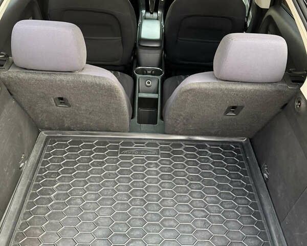 Чорний Шевроле Вольт, об'ємом двигуна 1.4 л та пробігом 167 тис. км за 10200 $, фото 6 на Automoto.ua