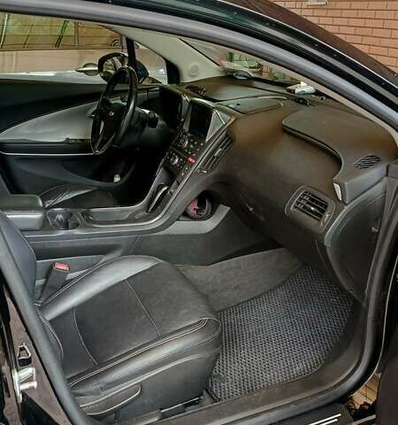 Черный Шевроле Вольт, объемом двигателя 1.4 л и пробегом 114 тыс. км за 15200 $, фото 4 на Automoto.ua