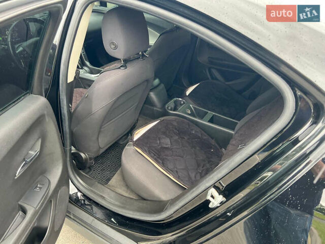 Черный Шевроле Вольт, объемом двигателя 1.4 л и пробегом 129 тыс. км за 12500 $, фото 5 на Automoto.ua