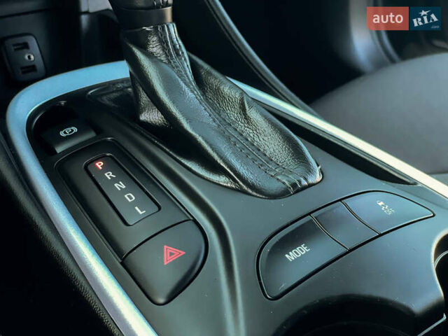 Черный Шевроле Вольт, объемом двигателя 1.5 л и пробегом 140 тыс. км за 11500 $, фото 4 на Automoto.ua