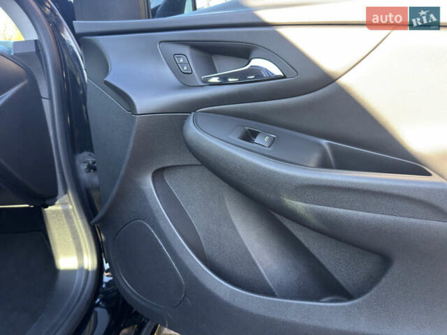 Черный Шевроле Вольт, объемом двигателя 1.5 л и пробегом 248 тыс. км за 9900 $, фото 13 на Automoto.ua