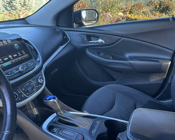 Черный Шевроле Вольт, объемом двигателя 1.49 л и пробегом 141 тыс. км за 12000 $, фото 6 на Automoto.ua