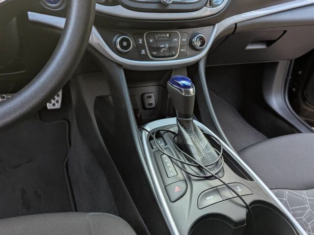 Черный Шевроле Вольт, объемом двигателя 1.5 л и пробегом 105 тыс. км за 17000 $, фото 12 на Automoto.ua