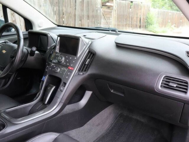 Черный Шевроле Вольт, объемом двигателя 1.4 л и пробегом 135 тыс. км за 5100 $, фото 18 на Automoto.ua