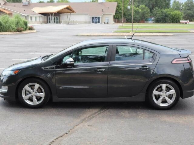 Черный Шевроле Вольт, объемом двигателя 1.4 л и пробегом 135 тыс. км за 5100 $, фото 6 на Automoto.ua