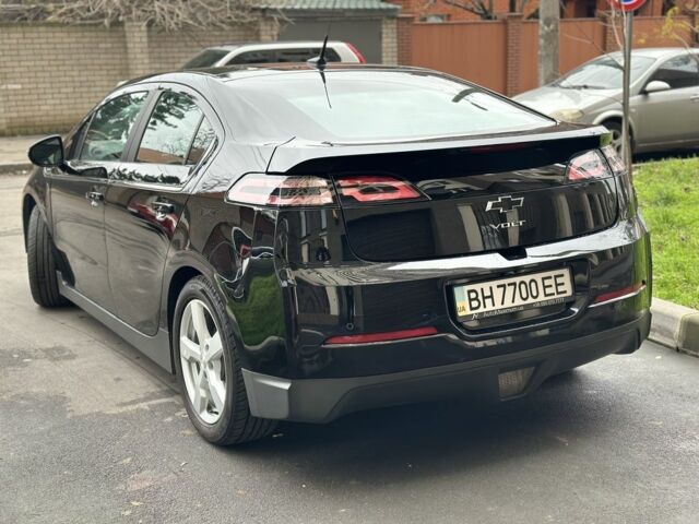 Черный Шевроле Вольт, объемом двигателя 1.4 л и пробегом 170 тыс. км за 10500 $, фото 5 на Automoto.ua