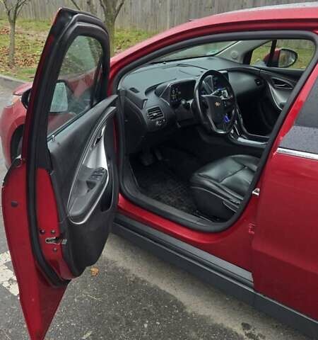 Красный Шевроле Вольт, объемом двигателя 1.4 л и пробегом 168 тыс. км за 10000 $, фото 4 на Automoto.ua