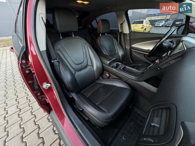 Червоний Шевроле Вольт, об'ємом двигуна 1.4 л та пробігом 130 тис. км за 8200 $, фото 46 на Automoto.ua