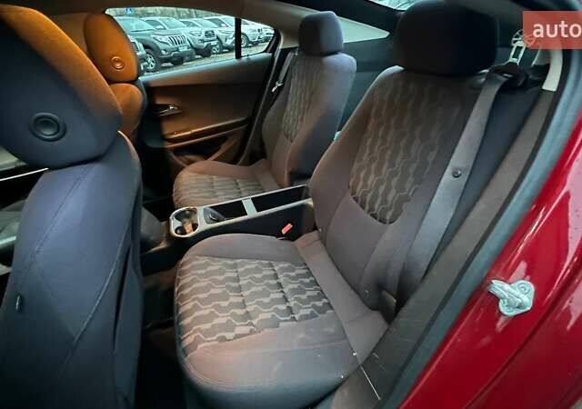 Червоний Шевроле Вольт, об'ємом двигуна 1.4 л та пробігом 155 тис. км за 10490 $, фото 9 на Automoto.ua