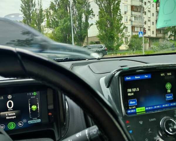 Красный Шевроле Вольт, объемом двигателя 1.4 л и пробегом 186 тыс. км за 14000 $, фото 2 на Automoto.ua