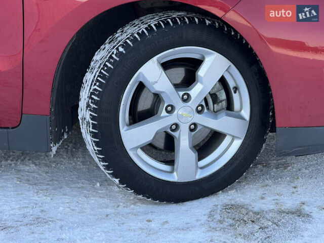Красный Шевроле Вольт, объемом двигателя 1.4 л и пробегом 195 тыс. км за 11300 $, фото 6 на Automoto.ua