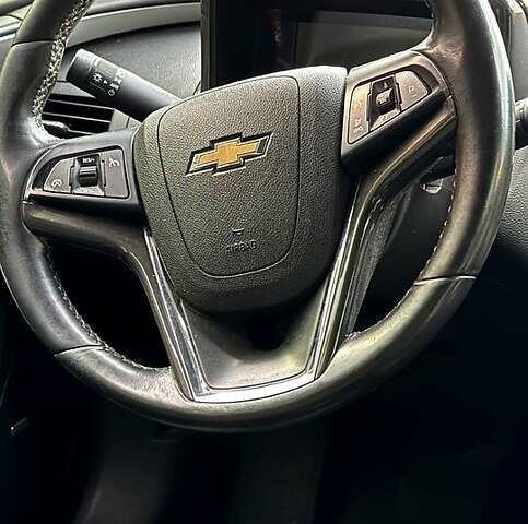 Красный Шевроле Вольт, объемом двигателя 1.4 л и пробегом 185 тыс. км за 12000 $, фото 4 на Automoto.ua