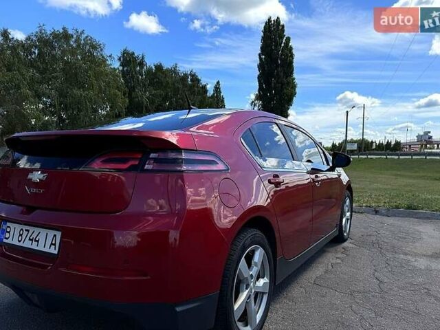 Красный Шевроле Вольт, объемом двигателя 1.4 л и пробегом 185 тыс. км за 12000 $, фото 2 на Automoto.ua