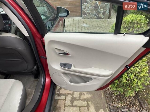 Красный Шевроле Вольт, объемом двигателя 1.4 л и пробегом 124 тыс. км за 9950 $, фото 27 на Automoto.ua