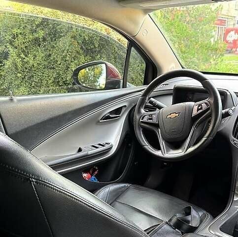 Красный Шевроле Вольт, объемом двигателя 1.4 л и пробегом 185 тыс. км за 12000 $, фото 5 на Automoto.ua