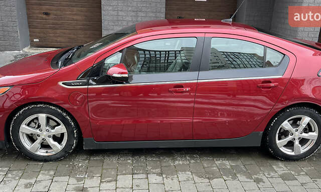 Красный Шевроле Вольт, объемом двигателя 1.4 л и пробегом 125 тыс. км за 10750 $, фото 2 на Automoto.ua