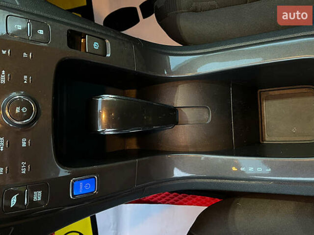 Красный Шевроле Вольт, объемом двигателя 1.4 л и пробегом 218 тыс. км за 9600 $, фото 13 на Automoto.ua