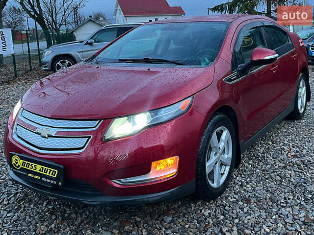 Красный Шевроле Вольт, объемом двигателя 1.4 л и пробегом 218 тыс. км за 9600 $, фото 1 на Automoto.ua