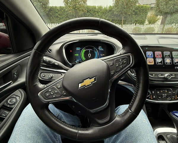 Красный Шевроле Вольт, объемом двигателя 1.49 л и пробегом 95 тыс. км за 17999 $, фото 1 на Automoto.ua