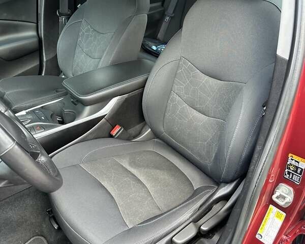 Красный Шевроле Вольт, объемом двигателя 1.49 л и пробегом 120 тыс. км за 16200 $, фото 17 на Automoto.ua