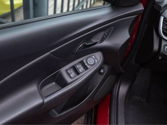 Красный Шевроле Вольт, объемом двигателя 1.5 л и пробегом 121 тыс. км за 9399 $, фото 8 на Automoto.ua