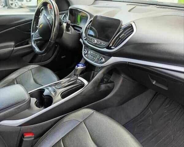 Красный Шевроле Вольт, объемом двигателя 1.49 л и пробегом 190 тыс. км за 12700 $, фото 6 на Automoto.ua