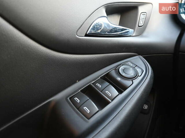 Червоний Шевроле Вольт, об'ємом двигуна 1.5 л та пробігом 69 тис. км за 20003 $, фото 19 на Automoto.ua