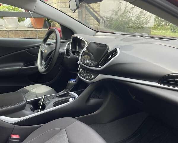 Шевроле Вольт 2018 в Золочев на Automoto.ua Красный Шевроле Вольт, объемом двигателя 1.5 л и пробегом 136 тыс. км за 16900 $, фото 4 на Automoto.ua