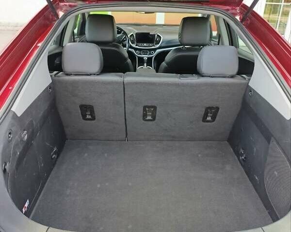 Красный Шевроле Вольт, объемом двигателя 1.49 л и пробегом 190 тыс. км за 12700 $, фото 10 на Automoto.ua