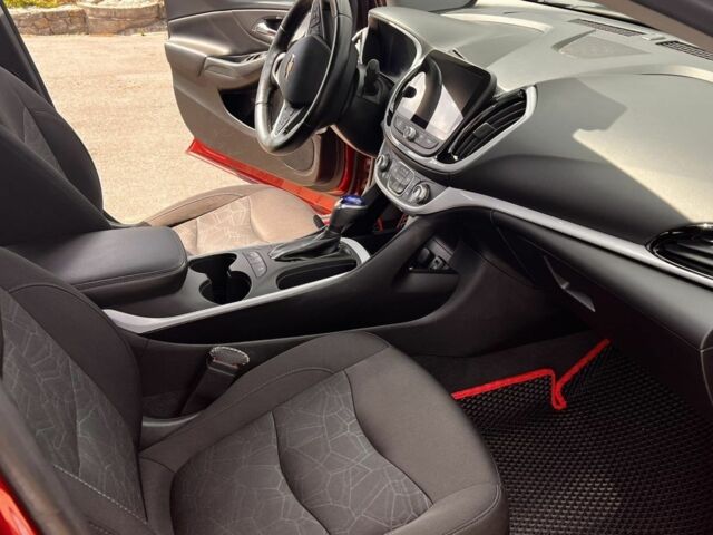 Красный Шевроле Вольт, объемом двигателя 1.5 л и пробегом 140 тыс. км за 15000 $, фото 10 на Automoto.ua