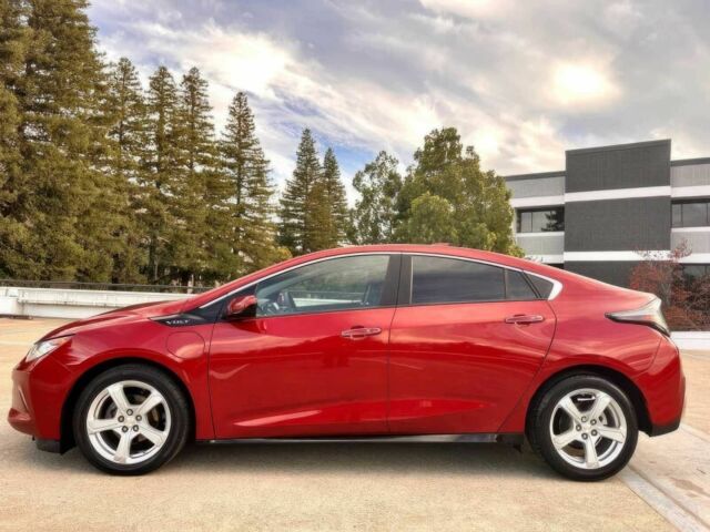 Красный Шевроле Вольт, объемом двигателя 1.5 л и пробегом 50 тыс. км за 11100 $, фото 3 на Automoto.ua