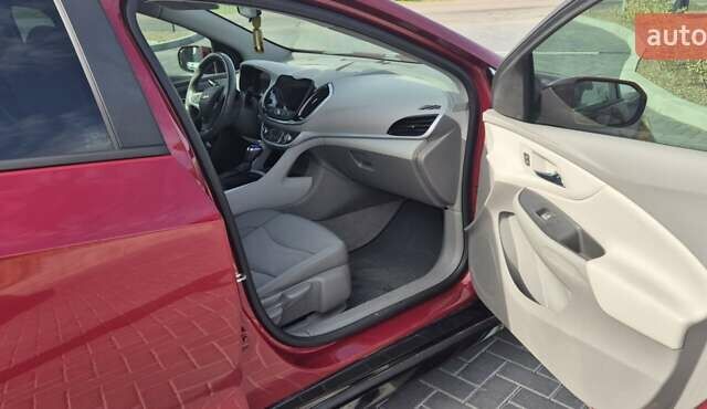 Красный Шевроле Вольт, объемом двигателя 1.49 л и пробегом 173 тыс. км за 13800 $, фото 9 на Automoto.ua