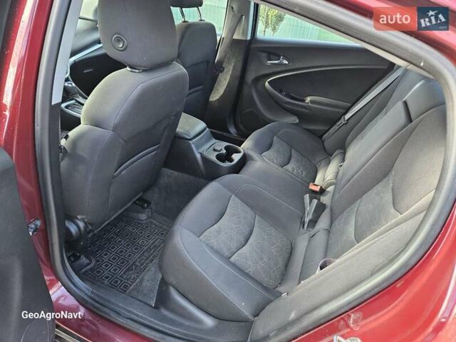 Красный Шевроле Вольт, объемом двигателя 1.5 л и пробегом 60 тыс. км за 14999 $, фото 2 на Automoto.ua