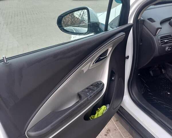 Шевроле Вольт, об'ємом двигуна 0 л та пробігом 87 тис. км за 10900 $, фото 16 на Automoto.ua