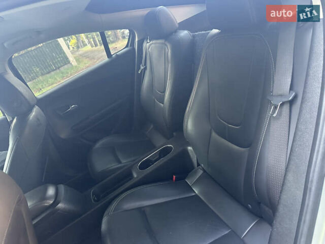 Серый Шевроле Вольт, объемом двигателя 1.4 л и пробегом 180 тыс. км за 7999 $, фото 7 на Automoto.ua